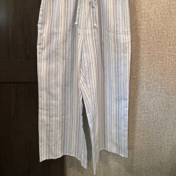 Striped - Romper - Medium - Picture 2 of 7
